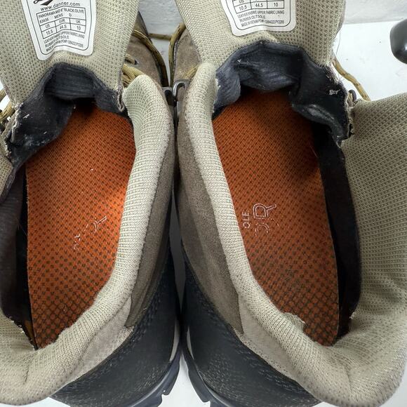 Shoe - Picture 1 of 1